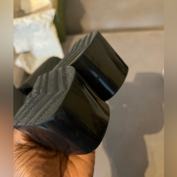 ‼️WOMEN'S GUCCI RUBBER SLIDE SANDAL‼️ - Picture 8 of 12